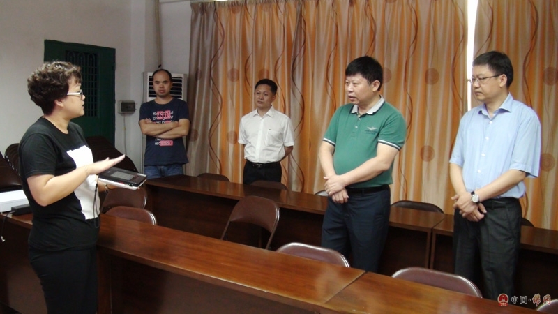 县委书记吴定移巡视高考考场|高考|巡视|考场_