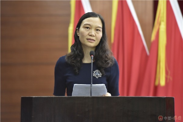 县委常委,宣传部部长黄丽致辞