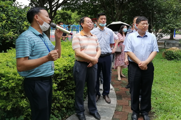 广州市“扫黄打非”交流调研组到我县参观交流