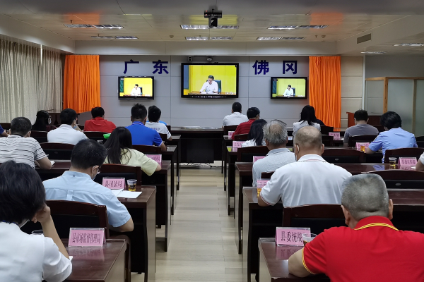 层层抓落实，高质量完成第七次全国人口普查任务