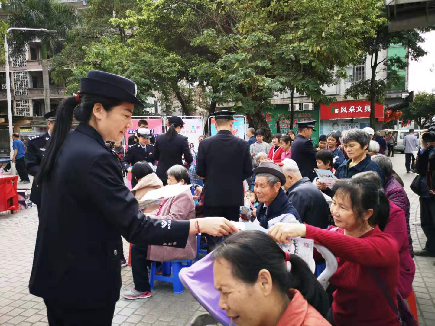黄超贤 摄