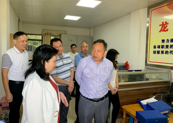 市人大常委会党组书记、代主任曾贤林到佛冈调研县乡人大工作
