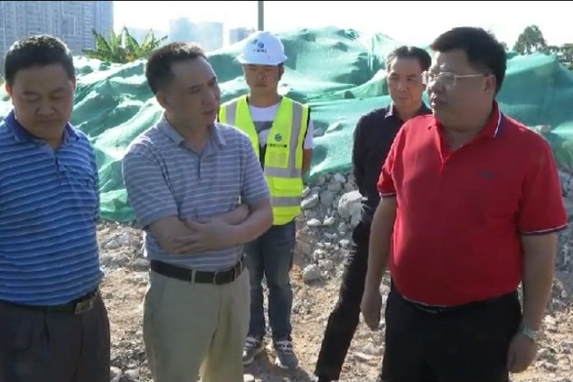 袁卫国率督查组督查龙凤大桥和体育中心项目建设推进情况