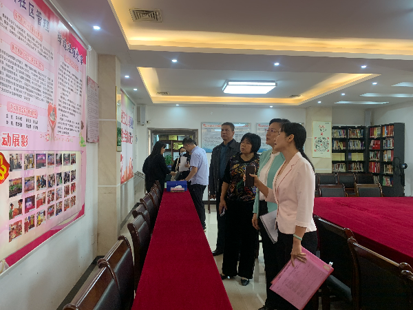 市妇儿工委督导组到佛冈督导检查妇女儿童发展规划工作