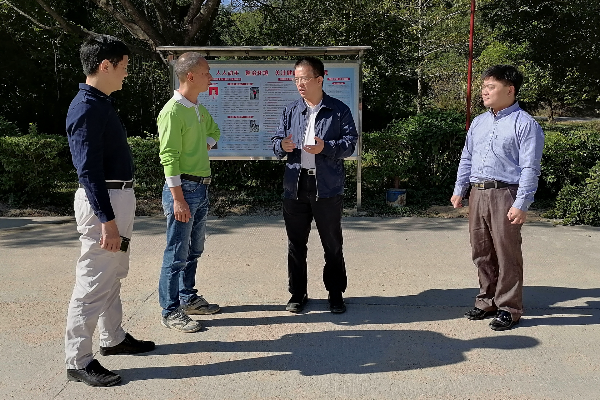 县委副书记、县长蔡旭东到石角镇检查指导交通公路建设工作