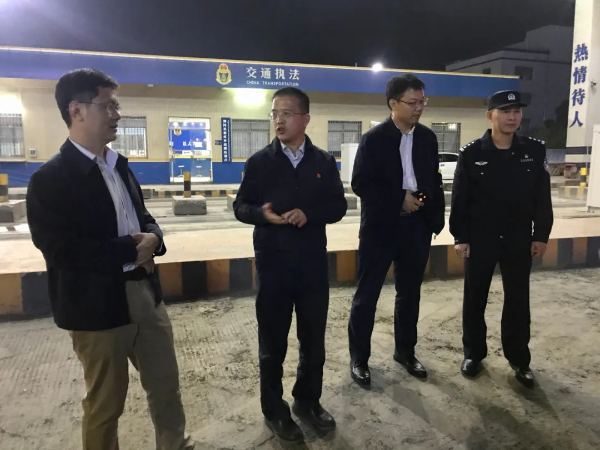 县委副书记、县长蔡旭东率队督导交通安全整治工作