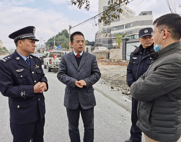 县长蔡旭东检查督导道路交通安全工作