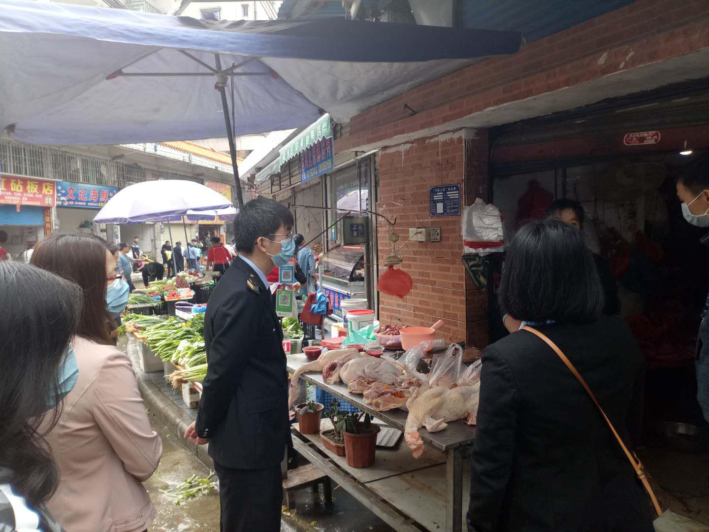 大年三十坚守岗位，县市场监管局全力保障 “舌尖上的安全”