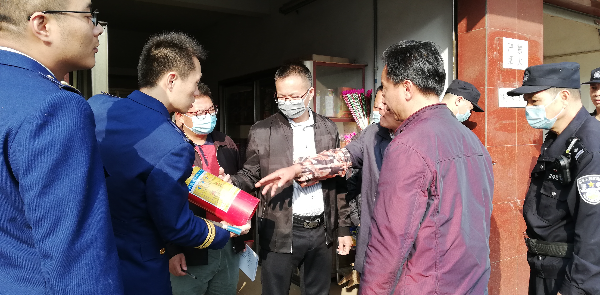 佛冈开展烟花爆竹安全生产联合大检查