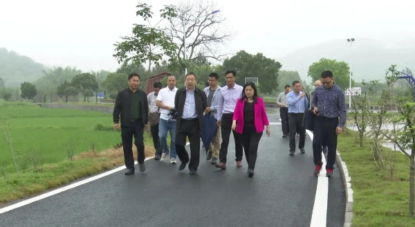 清远市人大常委会党组书记、常务副主任曾贤林率队到佛冈调研县乡人大工作开展和新农村建设等情况