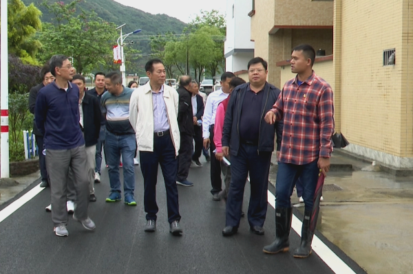 清新区老干部大学组织学员到佛冈参观考察