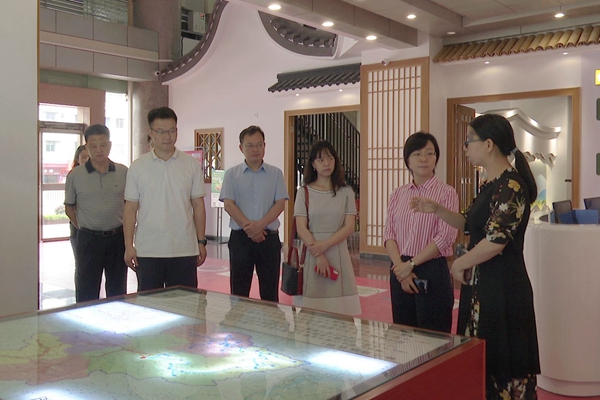 省商务厅到佛冈调研电子商务进农村综合示范创建工作