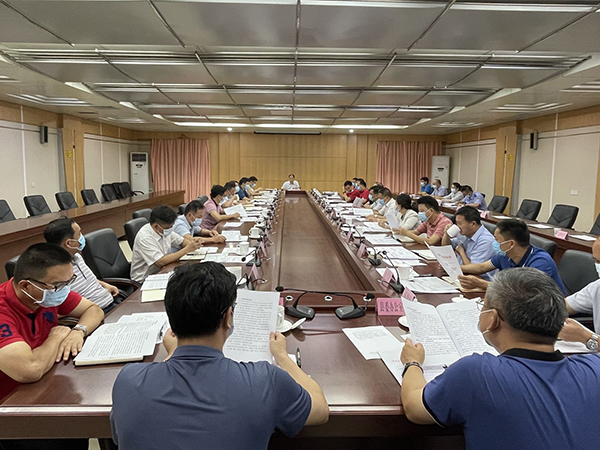 县委书记董和平主持召开县委十三届第151次常委会（扩大）会议