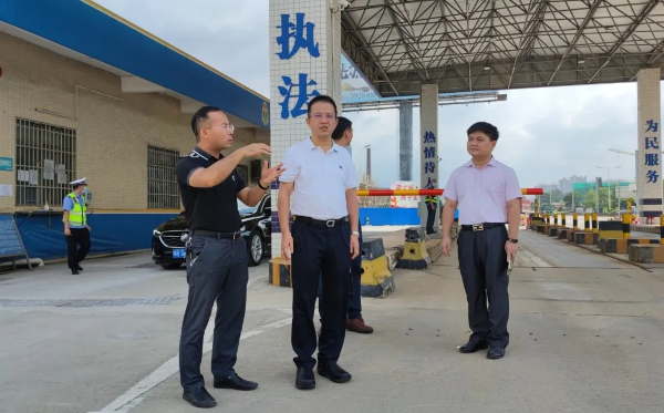 县委副书记、县长蔡旭东率队督查道路交通安全工作