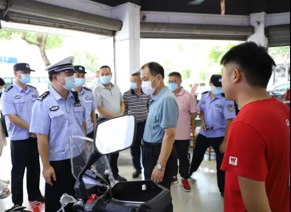 县委书记董和平率队现场检查督导佛冈交通安全整治工作