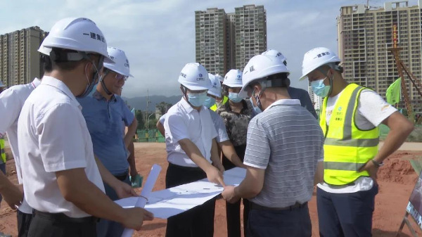 县委副书记、代县长江红平率队调研龙凤大桥和体育中心项目建设情况