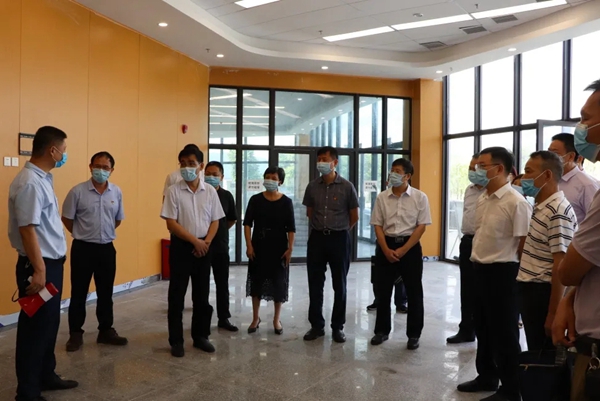省中医药局副局长柯忠率队到佛冈调研县中医院新院区建设及省第二中医院对口帮扶县中医院情况