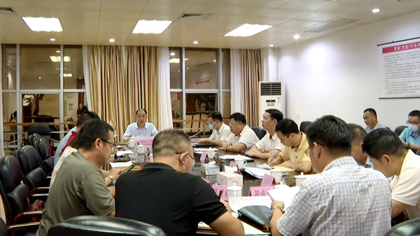 县委书记董和平主持召开县委十三届第162次常委会会议