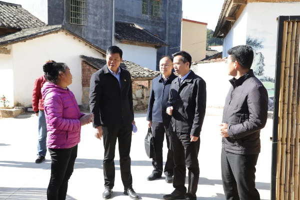 县委书记潘国标带调研组到石角镇黄花村调研红色教育基地开发建设和乡村产业振兴等工作情况
