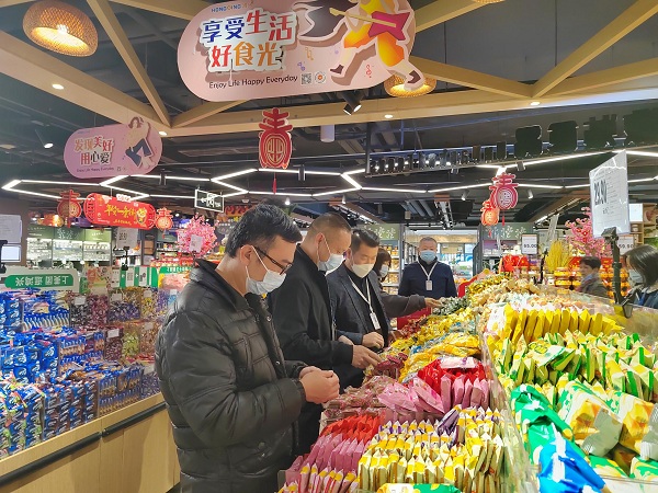 佛冈县市场监管局开展节前疫情防控和安全监管检查工作1.jpg