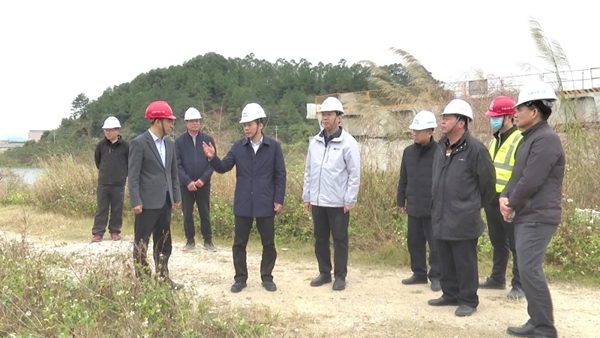 省道252线佛冈县城段改建工程全面打通项目最后堵点