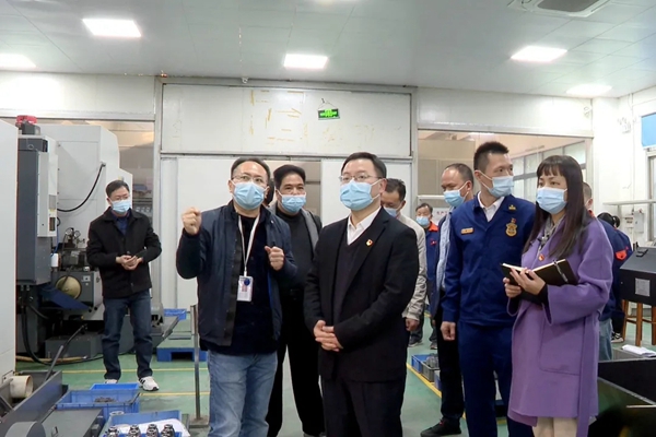 县委副书记、县长江红平率队督导佛冈春节前安全生产和疫情防控工作