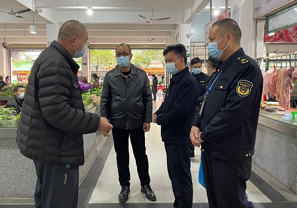 佛冈县市场监管局全力筑牢疫情防控安全屏障1.jpg