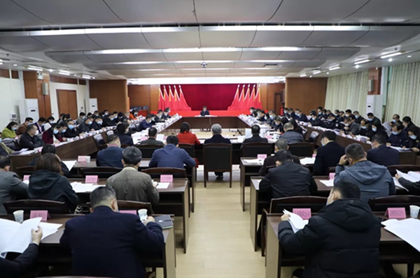 县委书记潘国标主持召开县委十四届第12次常委会（扩大）会议