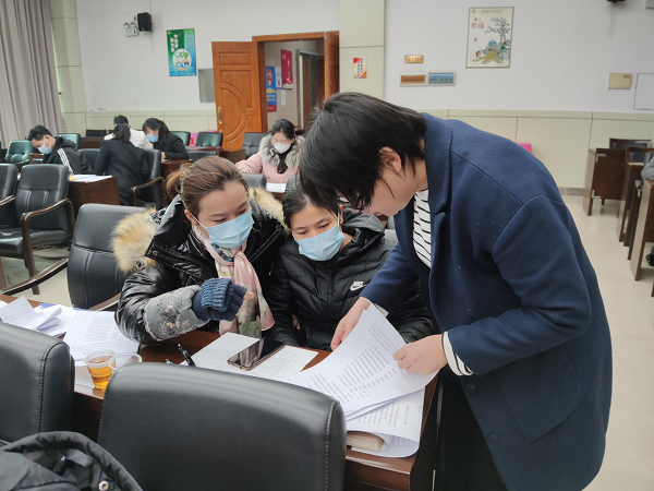 2022年2月23日上午，县住建局组织全县物业服务企业召开物业小区生活垃圾分类工作培训推进会。2.png
