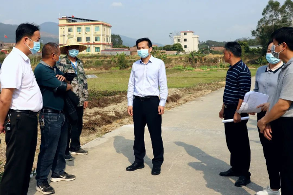 县委书记潘国标率队到汤塘镇督导检查“两违”拆除工作