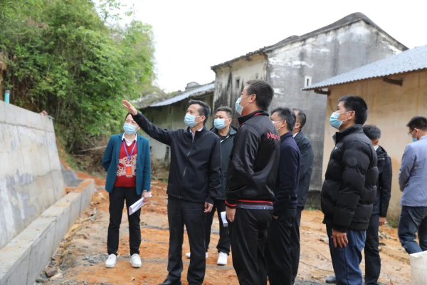 县委书记潘国标率队调研督导地质灾害防治、疫情防控、防汛和森林防火等工作