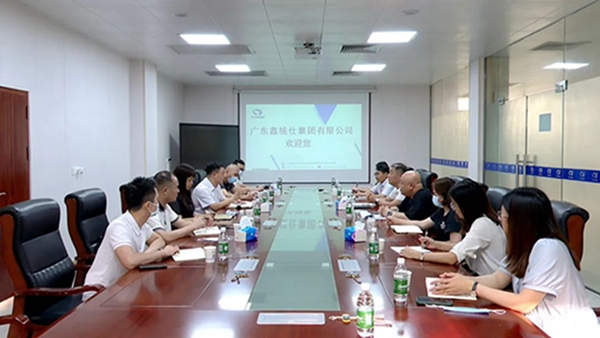 县委副书记、县长江红平率队到汤塘镇召开重点企业座谈会