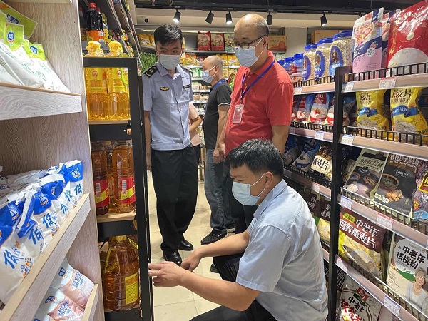 县市监局加强执法监管，确保物价稳定1.jpg