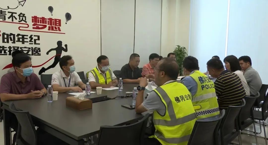 县调研组到佛冈县城西时代小学开展新学期开学前准备工作调研