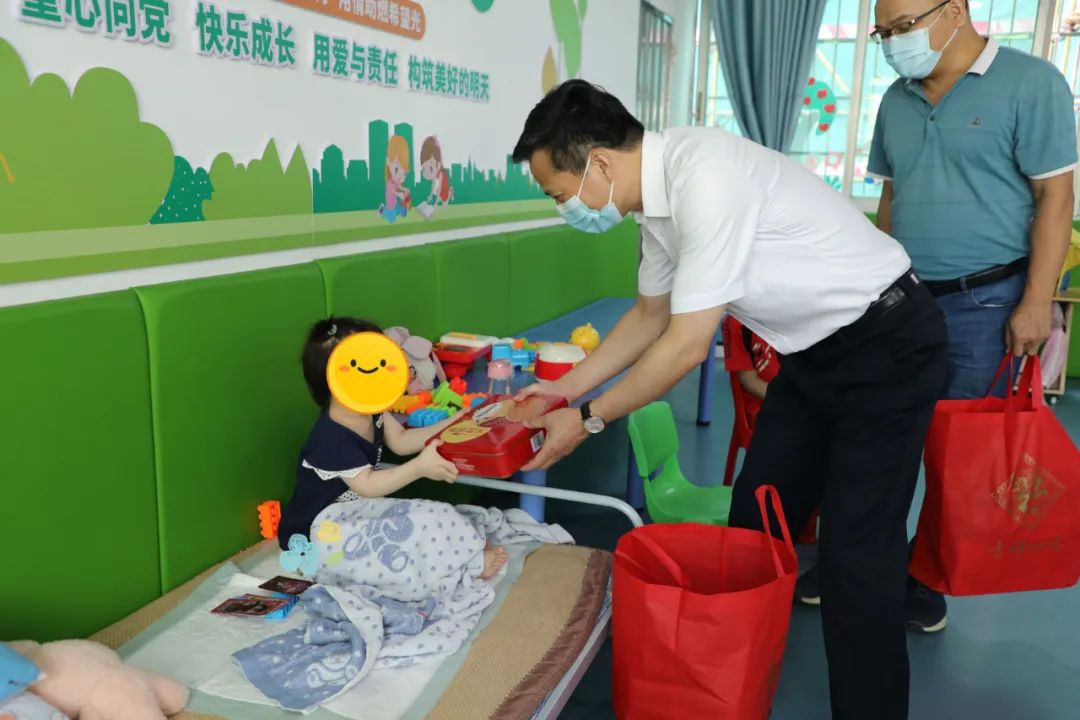 迎中秋情意浓，潘国标到县社会福利院开展慰问活动