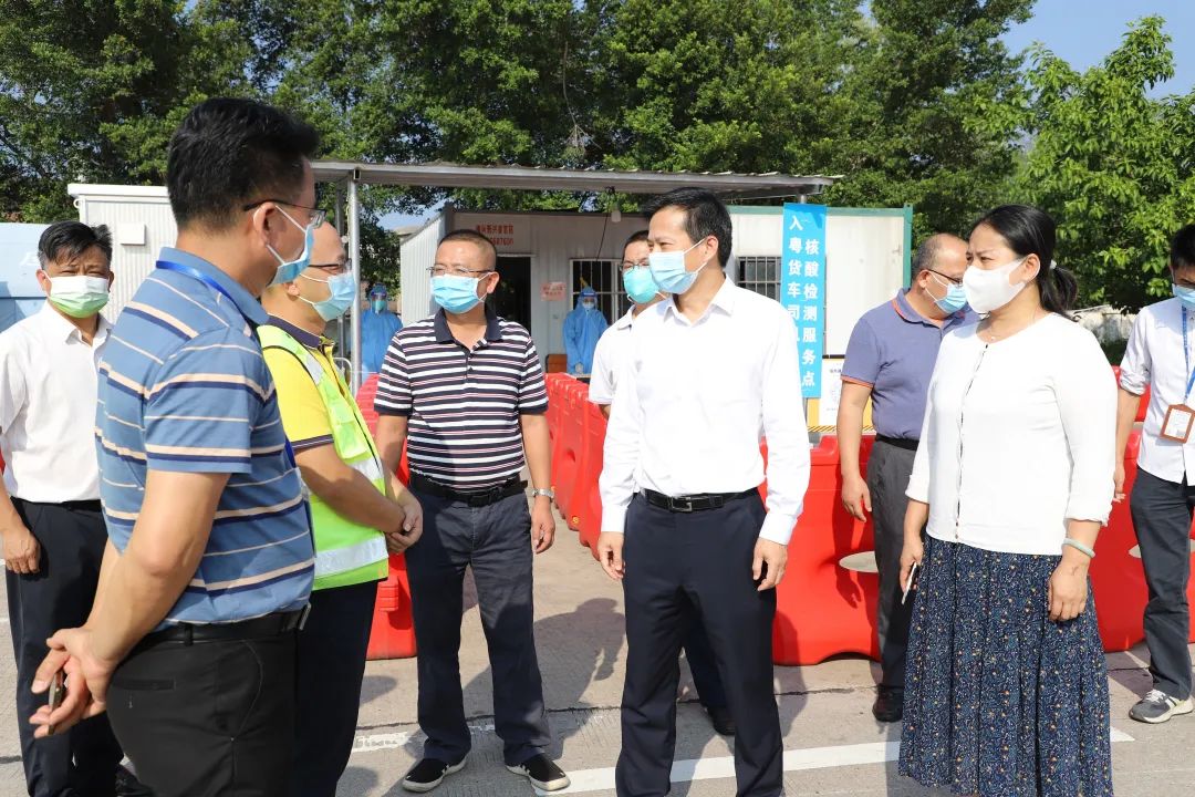 潘国标督导检查我县高速公路服务区疫情防控工作