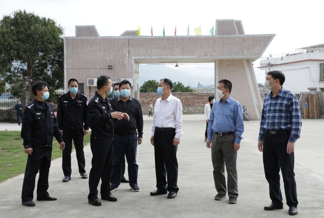 县委书记董和平，县委副书记、县长蔡旭东到我县监管、医疗场所调研督导疫情防控工作