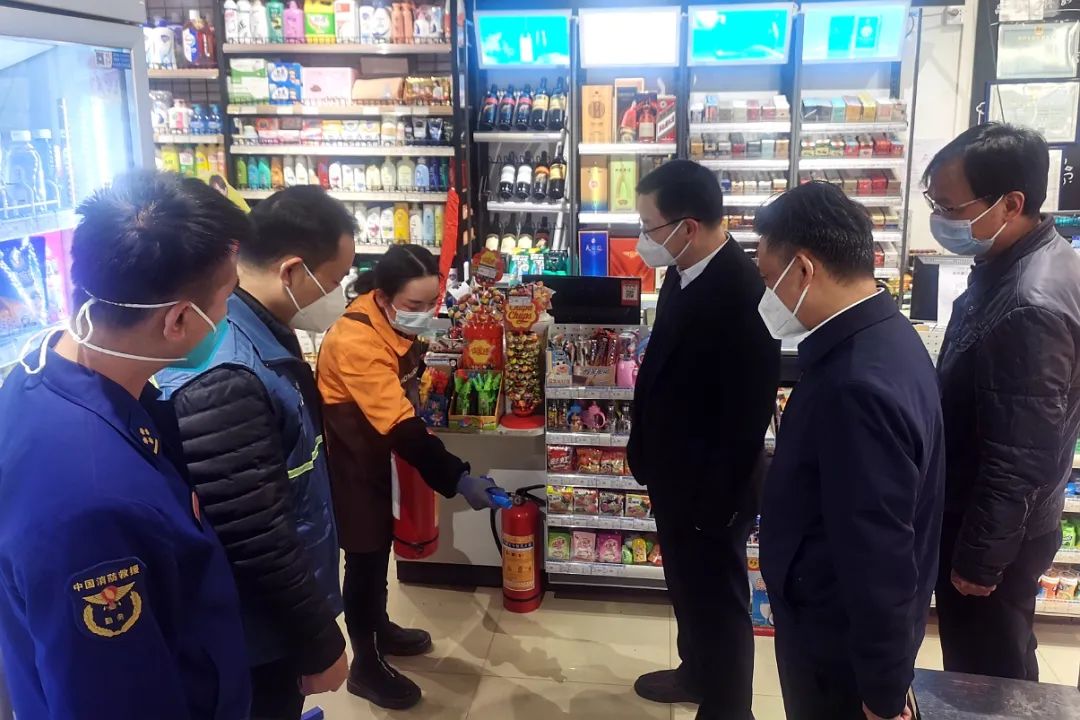 县委副书记、县长江红平带队督导检查元旦节前安全生产工作