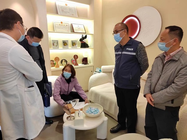 省医疗美容行业突出问题专项治理考核组到佛冈进行实地考核2.jpg