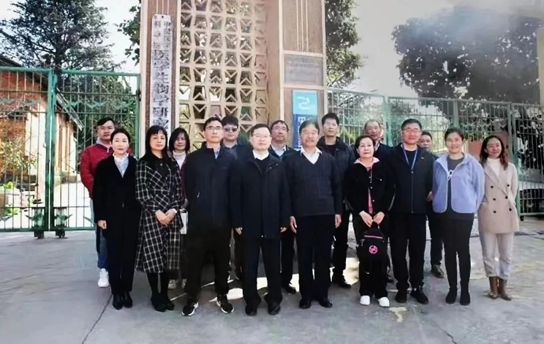县委副书记、县长江红平率队赴云南昆明开展“靶向”招商活动——跑出招商“加速度” 奋力实现首季“开门红”