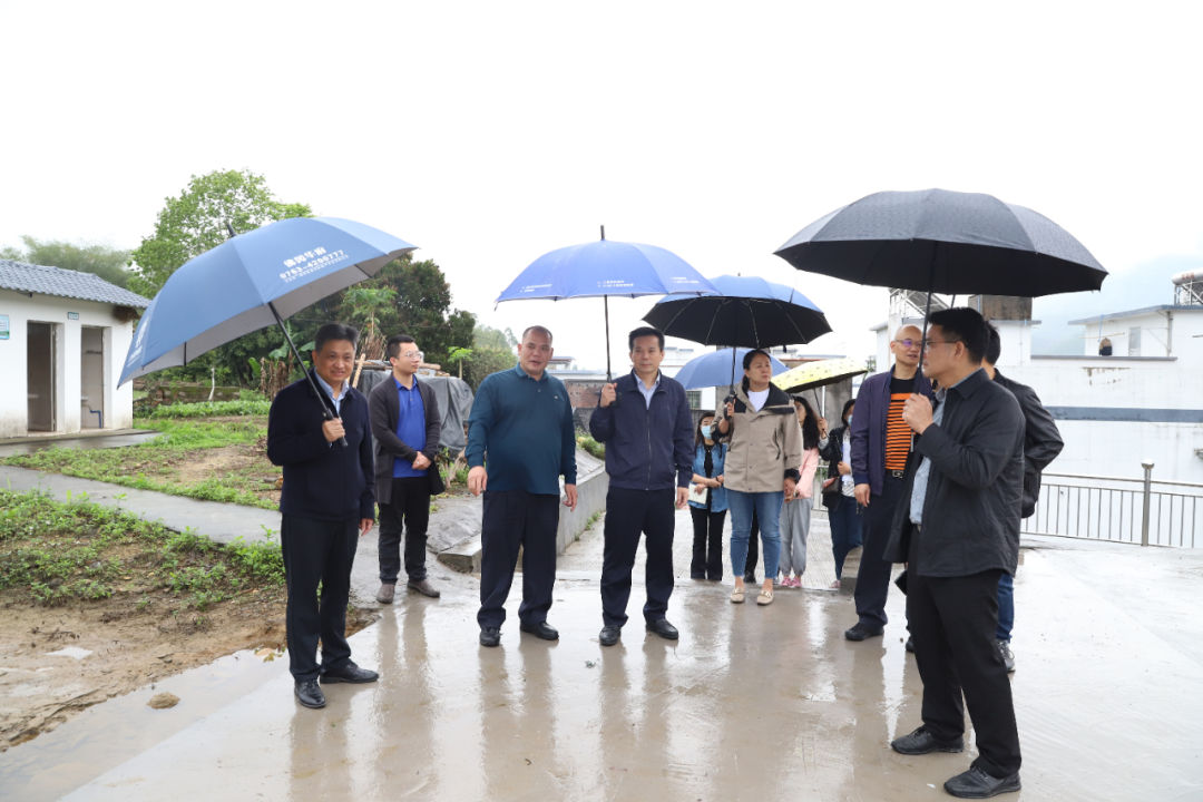 县领导带队下沉一线，确保清明防汛防火检查不松懈