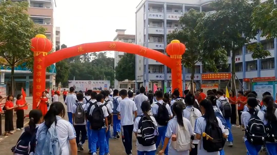 2023年中考开考，县领导巡视中考考点