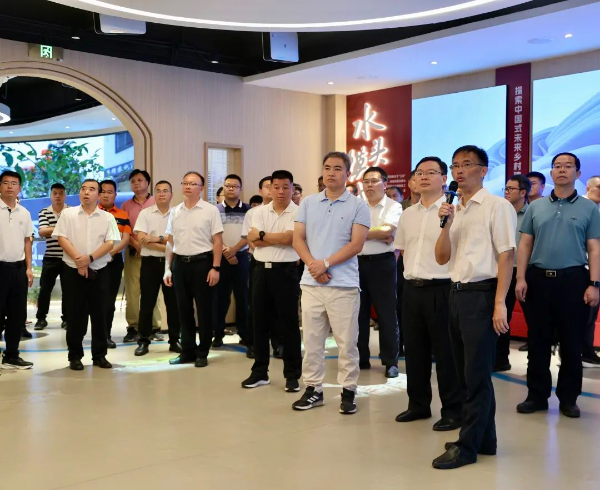 全市七县（市、区）领导学习调研水头镇典型镇村培育经验