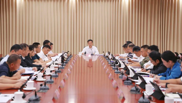县委书记潘国标主持召开十四届县委全面深化改革委员会第十二次会议