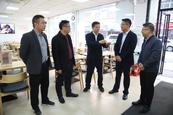 县委书记潘国标率队开展养老服务体系建设工作专题调研