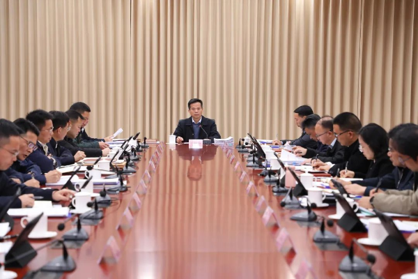 县委理论学习中心组开展2025年第一次专题学习 深入学习贯彻习近平总书记视察广东、澳门重要讲话和重要指示精神