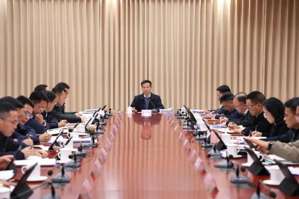 县委书记、县“百千万工程”指挥部总指挥潘国标主持召开2025年县“百千万工程”指挥部第一次会议