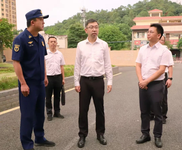 县委书记芦湛率督导组前往石角镇、水头镇督导检查台风“桦加沙”防御工作