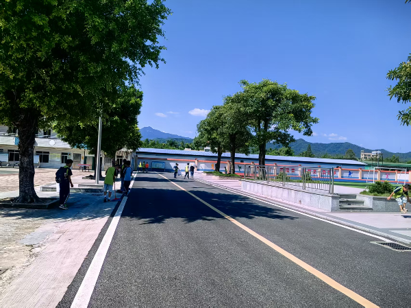 三八中心小学校园环境改造后.png