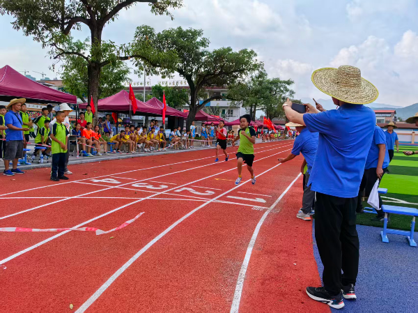 学校田径运动会.jpg
